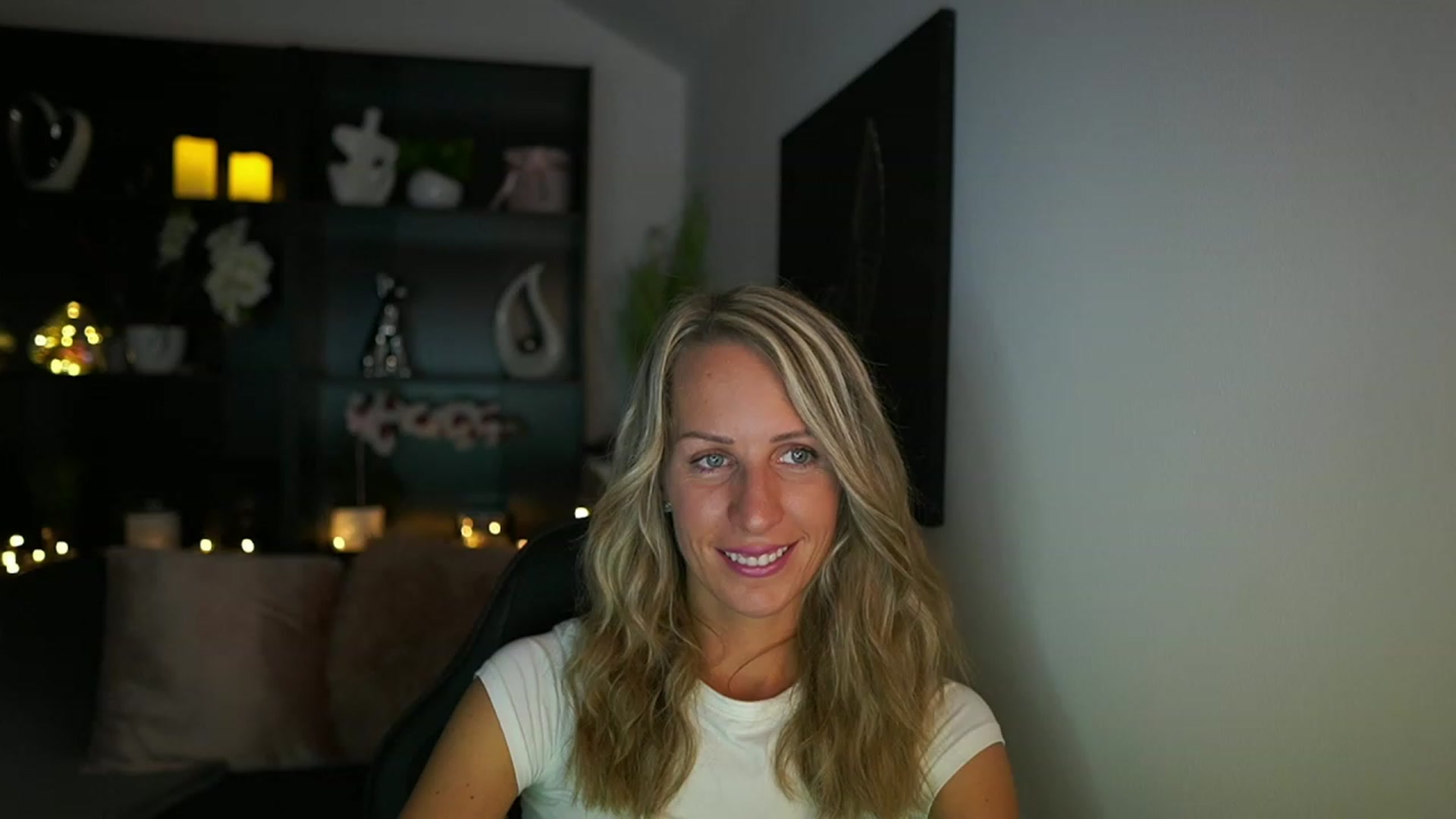 Gallery image thumbnail from Nikki__Sexx__'s myfreecams stream on, 08/09/2023, 19:34 image 3 of 20