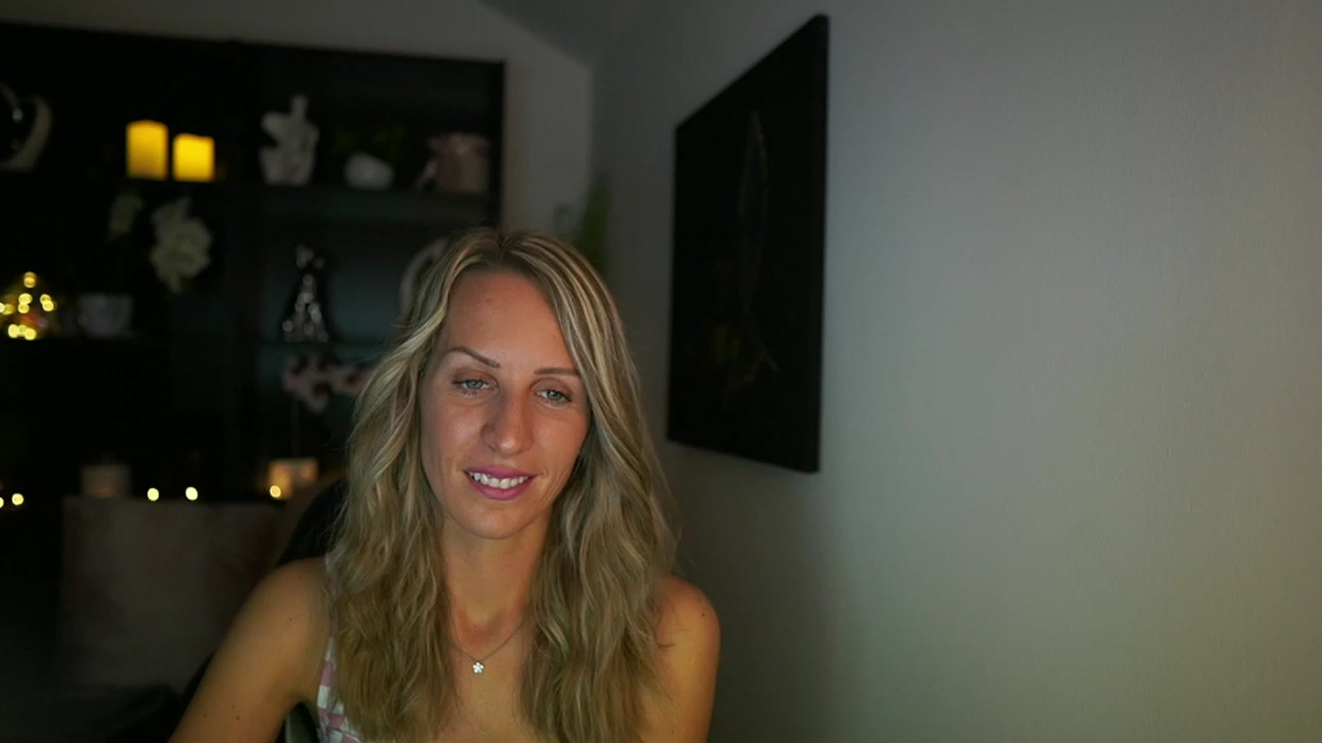 Gallery image thumbnail from Nikki__Sexx__'s myfreecams stream on, 08/10/2023, 19:09 image 18 of 20