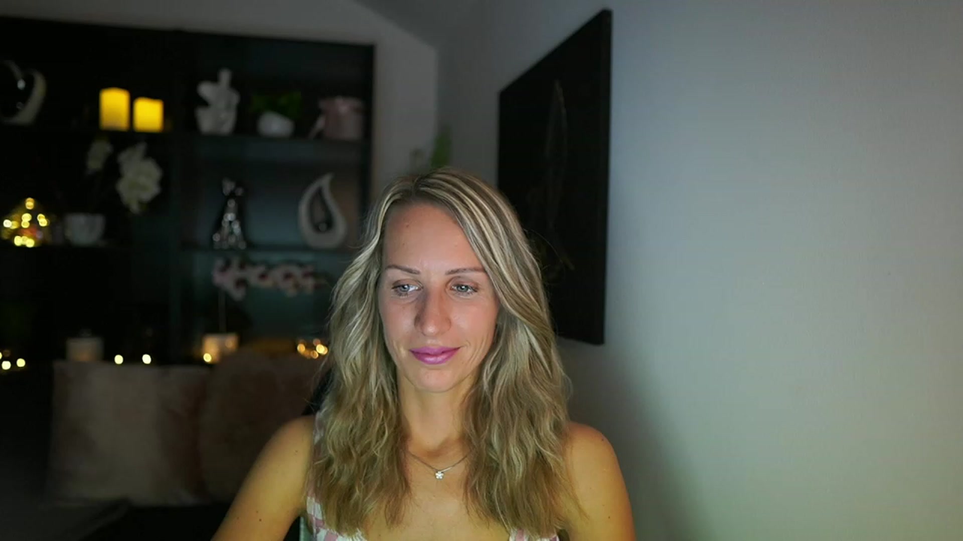Gallery image thumbnail from Nikki__Sexx__'s myfreecams stream on, 08/10/2023, 19:09 image 1 of 20