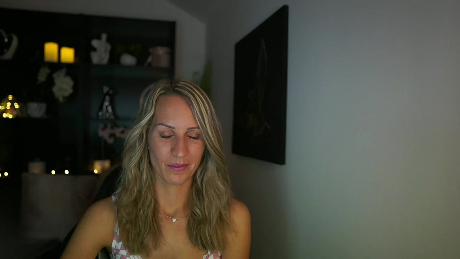 Gallery image thumbnail from Nikki__Sexx__'s myfreecams stream on, 08/10/2023, 19:09 image 17 of 20