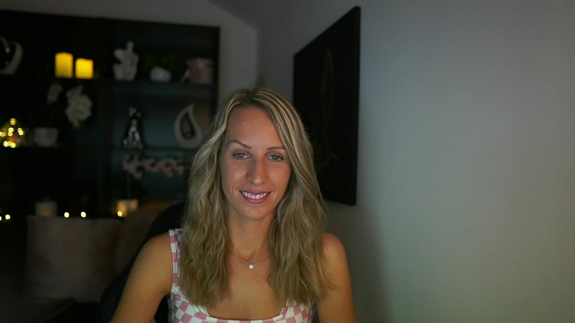 Gallery image thumbnail from Nikki__Sexx__'s myfreecams stream on, 08/10/2023, 19:09 image 15 of 20
