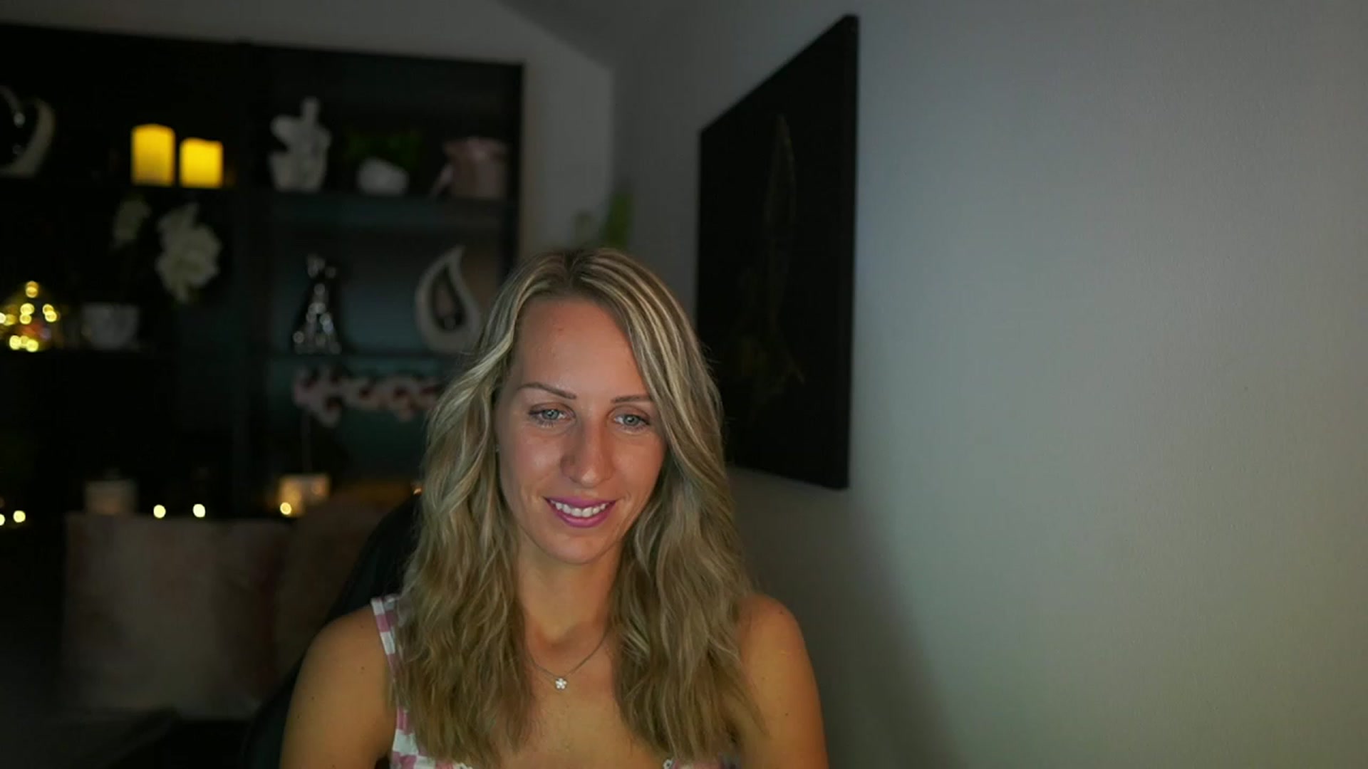 Gallery image thumbnail from Nikki__Sexx__'s myfreecams stream on, 08/10/2023, 19:09 image 13 of 20