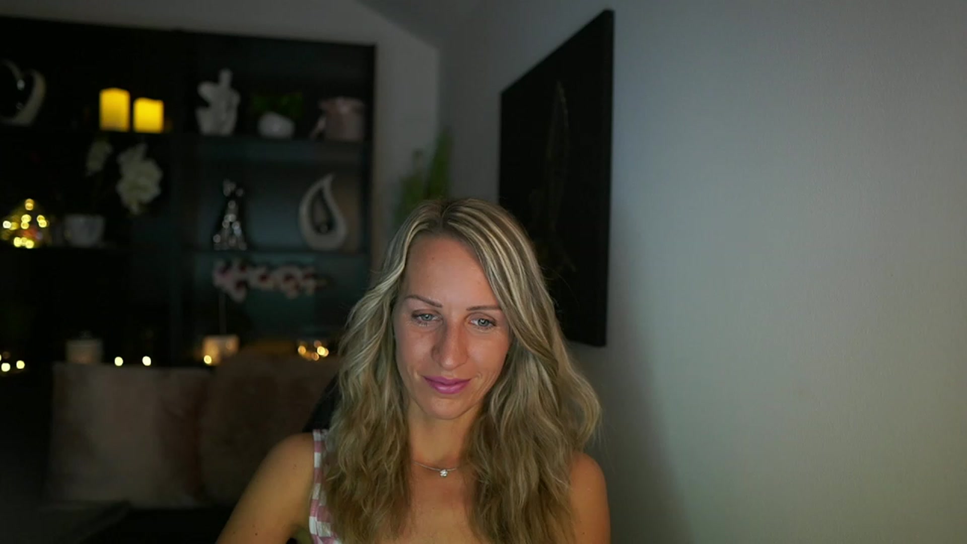 Gallery image thumbnail from Nikki__Sexx__'s myfreecams stream on, 08/10/2023, 19:09 image 5 of 20