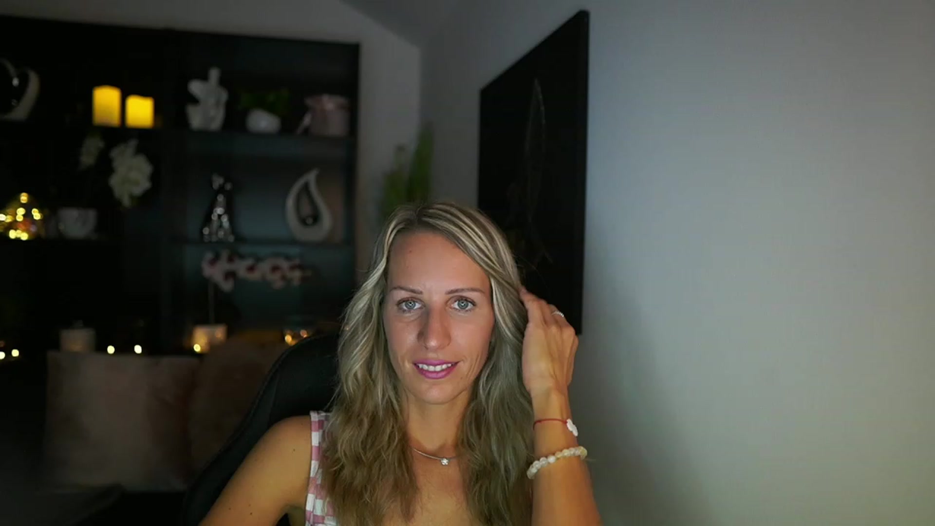 Gallery image thumbnail from Nikki__Sexx__'s myfreecams stream on, 08/10/2023, 19:09 image 8 of 20