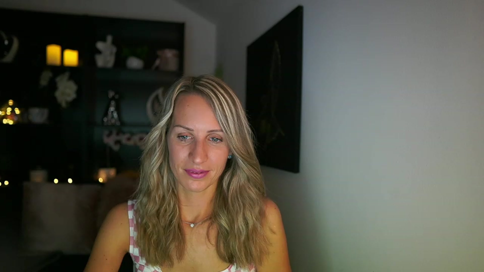 Gallery image thumbnail from Nikki__Sexx__'s myfreecams stream on, 08/10/2023, 21:06 image 4 of 20