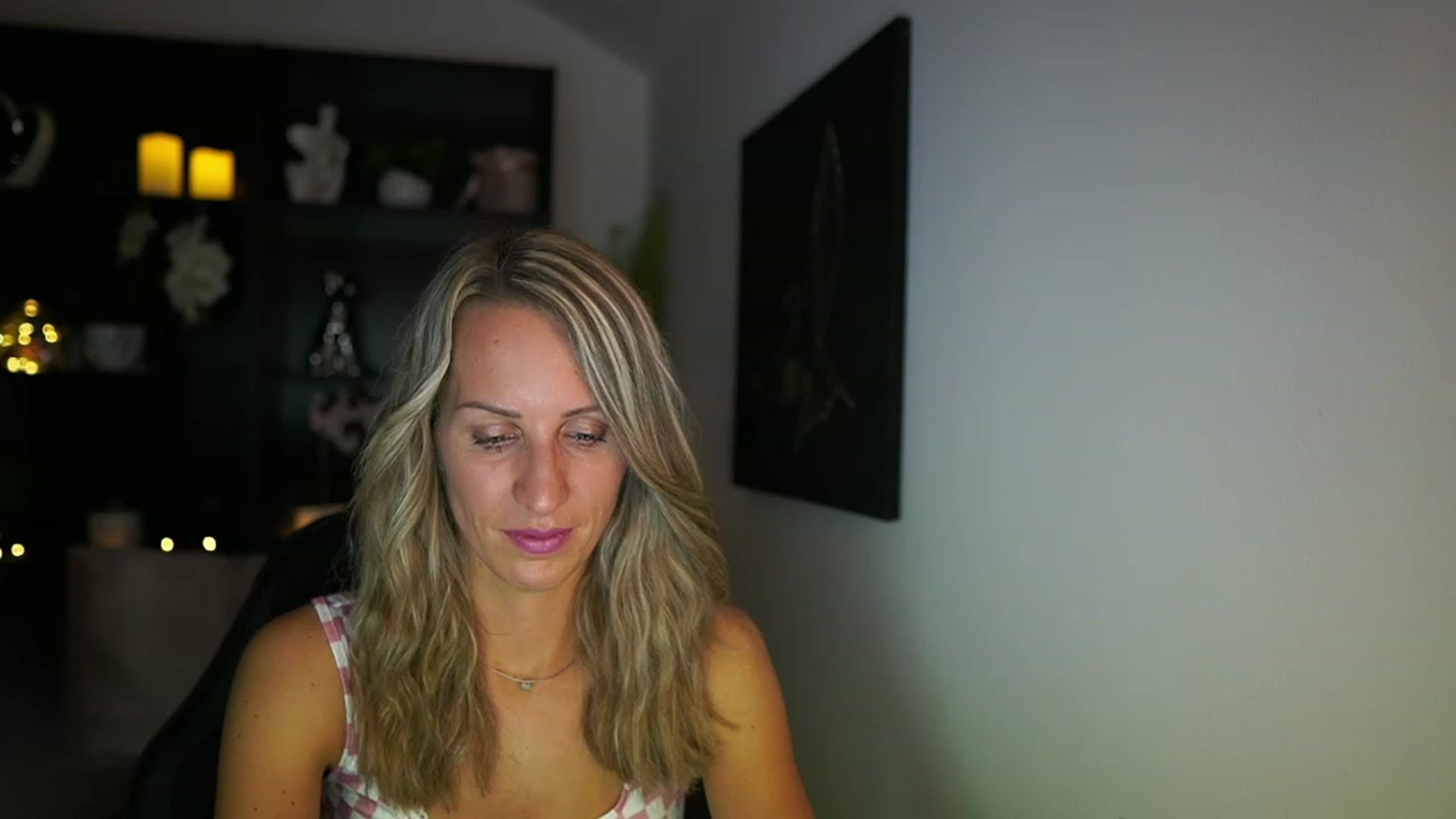 Gallery image thumbnail from Nikki__Sexx__'s myfreecams stream on, 08/10/2023, 21:06 image 15 of 20