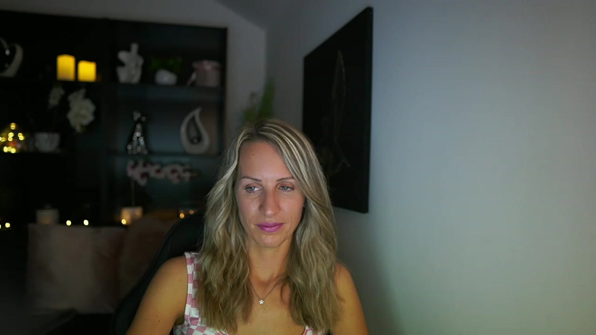 Gallery image thumbnail from Nikki__Sexx__'s myfreecams stream on, 08/10/2023, 21:06 image 7 of 20