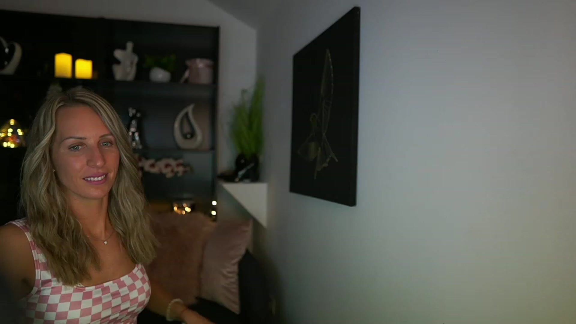 Gallery image thumbnail from Nikki__Sexx__'s myfreecams stream on, 08/10/2023, 21:06 image 10 of 20