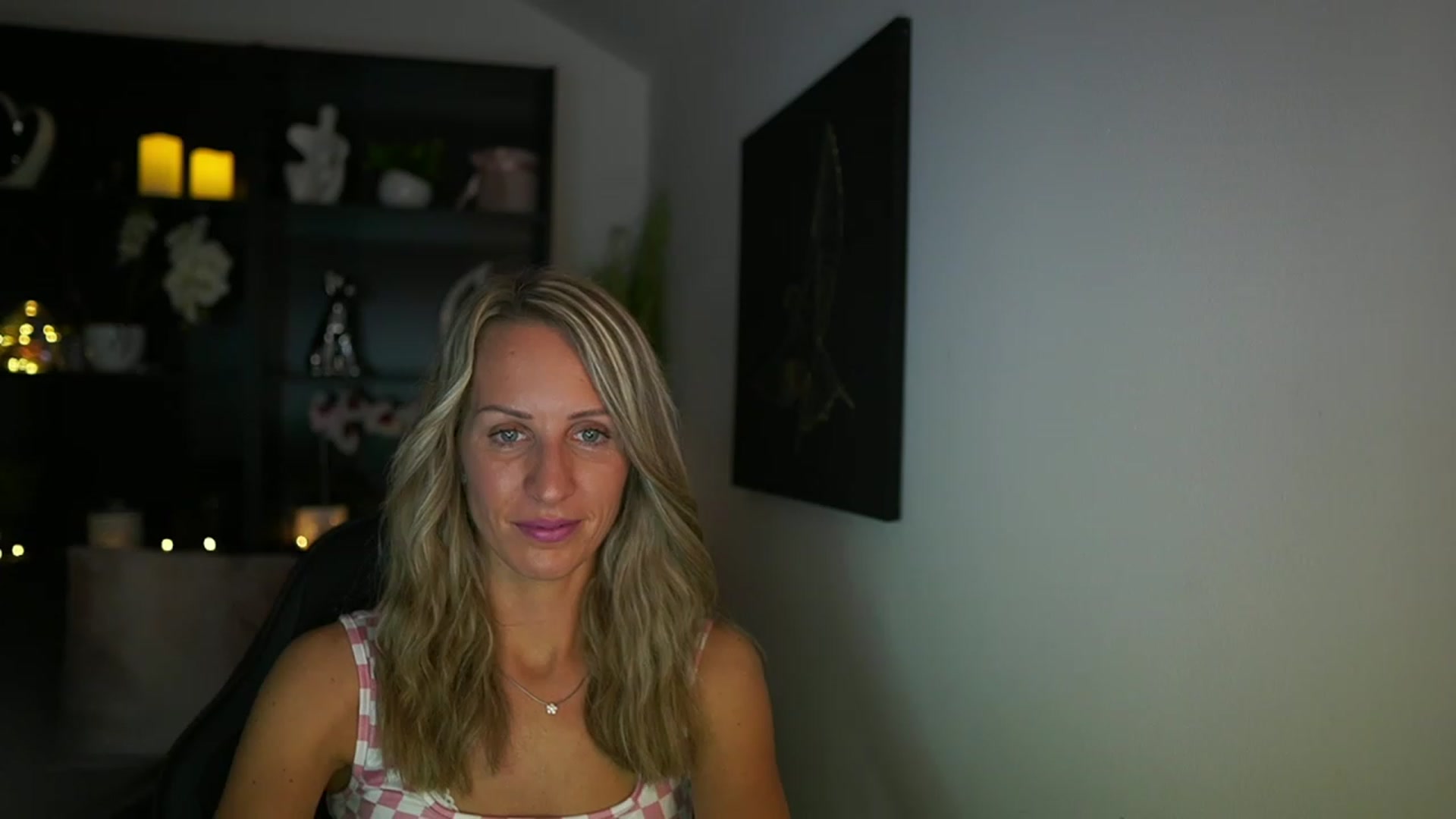 Gallery image thumbnail from Nikki__Sexx__'s myfreecams stream on, 08/10/2023, 21:06 image 17 of 20