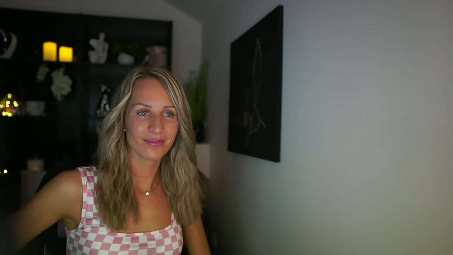 Gallery image thumbnail from Nikki__Sexx__'s myfreecams stream on, 08/10/2023, 21:06 image 12 of 20