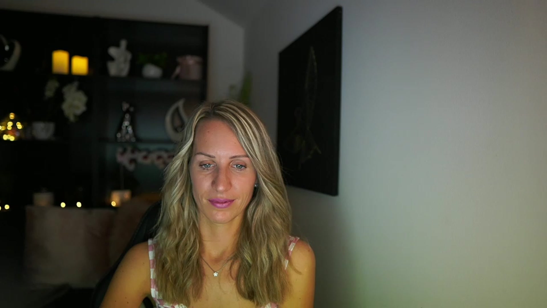 Gallery image thumbnail from Nikki__Sexx__'s myfreecams stream on, 08/10/2023, 21:06 image 5 of 20