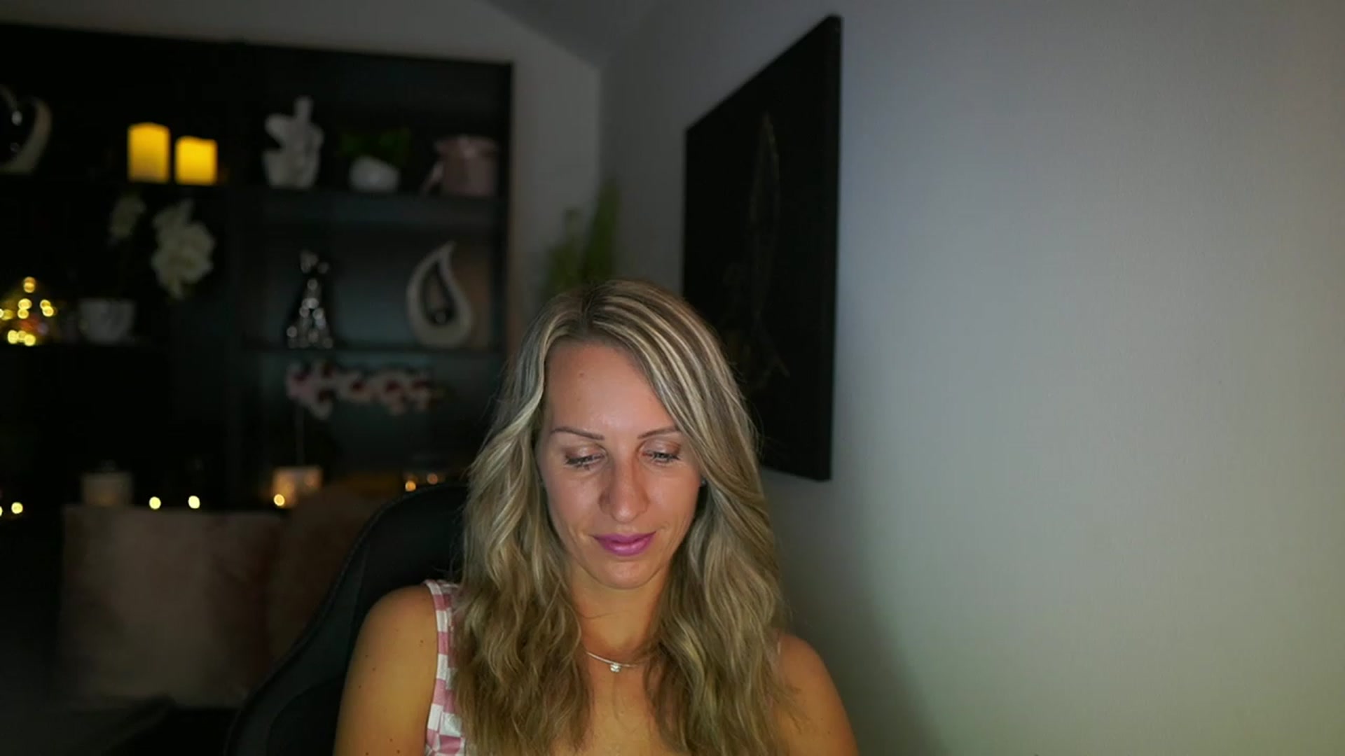 Gallery image thumbnail from Nikki__Sexx__'s myfreecams stream on, 08/10/2023, 21:06 image 3 of 20