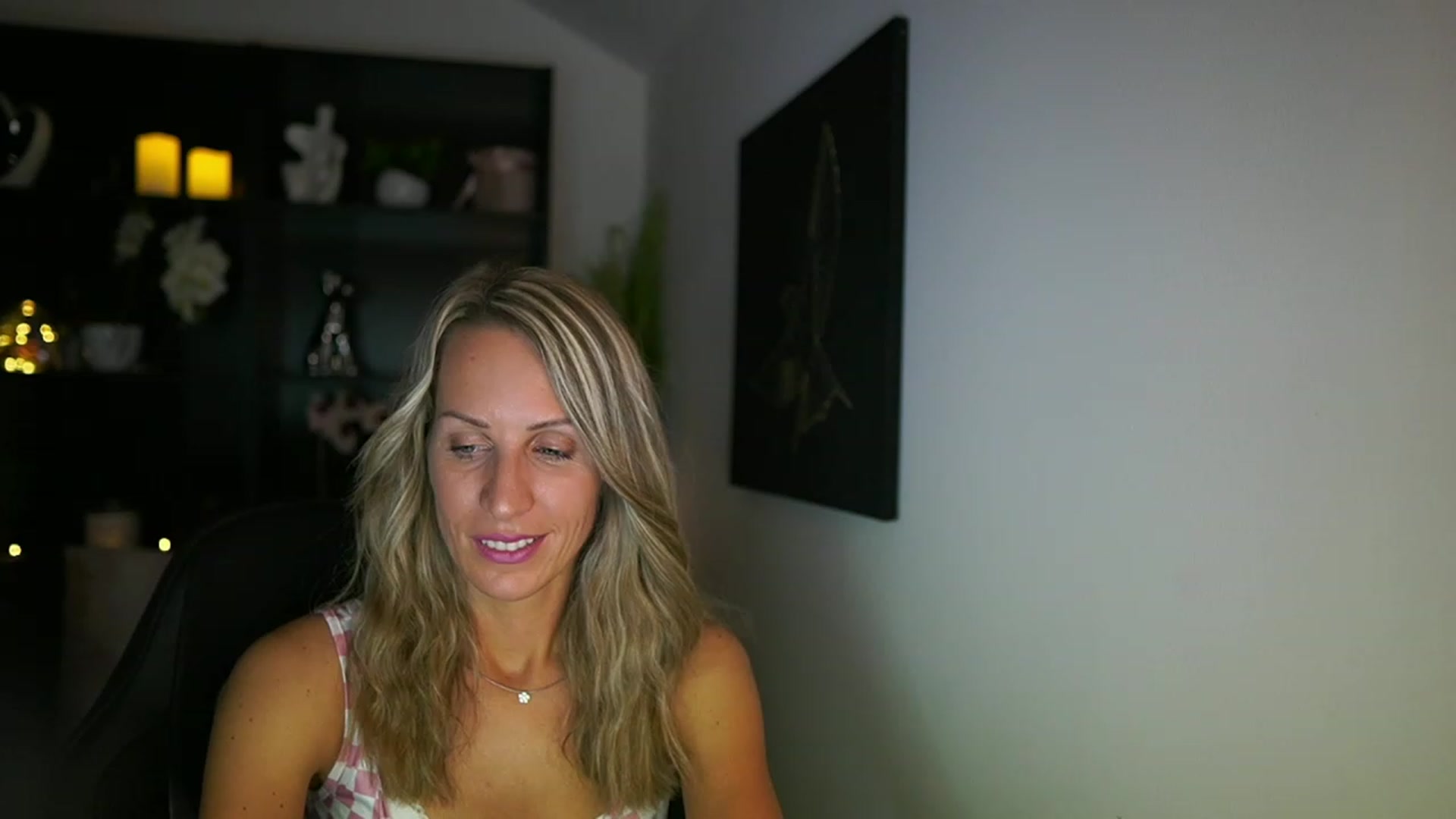 Gallery image thumbnail from Nikki__Sexx__'s myfreecams stream on, 08/10/2023, 22:02 image 17 of 20