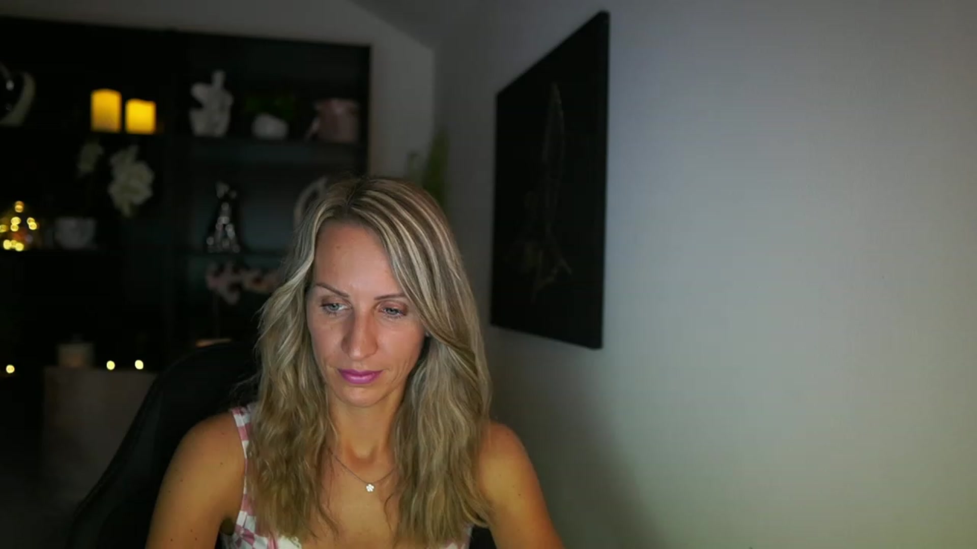 Gallery image thumbnail from Nikki__Sexx__'s myfreecams stream on, 08/10/2023, 22:02 image 7 of 20