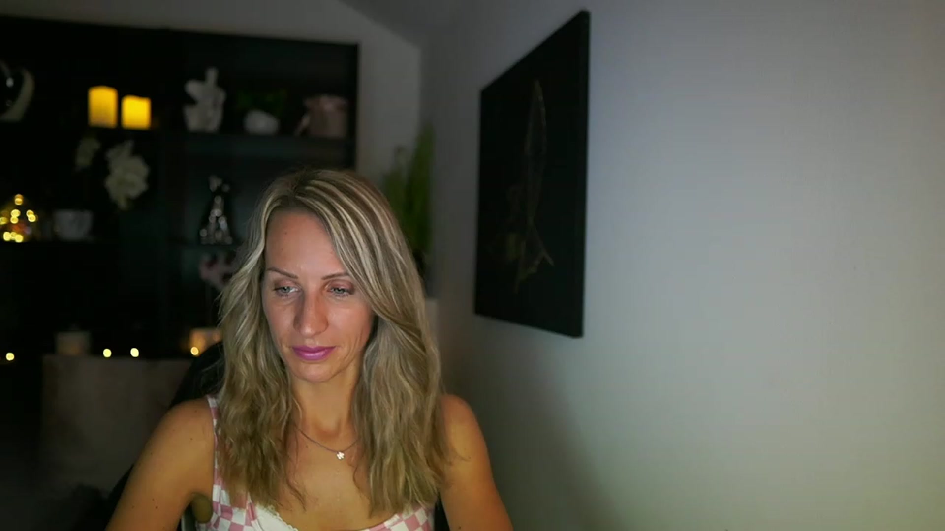 Gallery image thumbnail from Nikki__Sexx__'s myfreecams stream on, 08/10/2023, 22:02 image 4 of 20