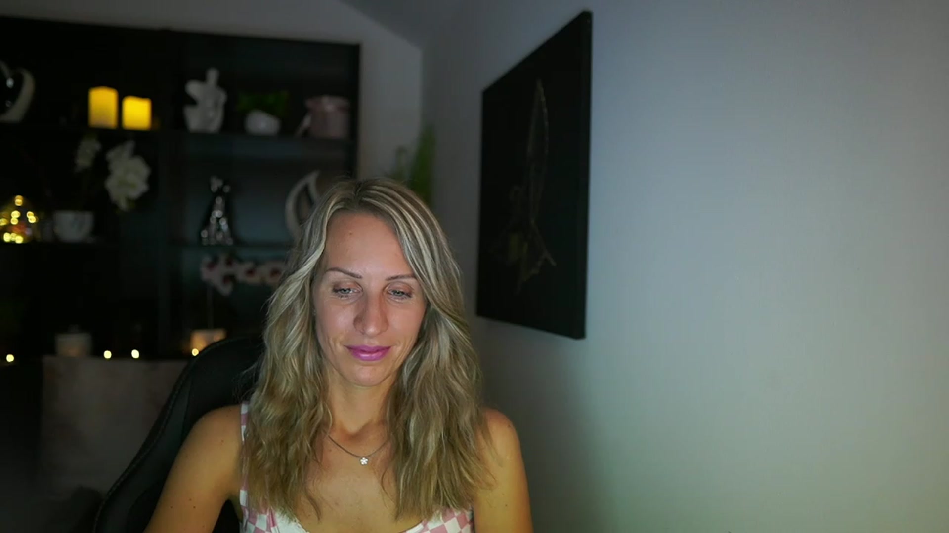 Gallery image thumbnail from Nikki__Sexx__'s myfreecams stream on, 08/10/2023, 22:02 image 3 of 20