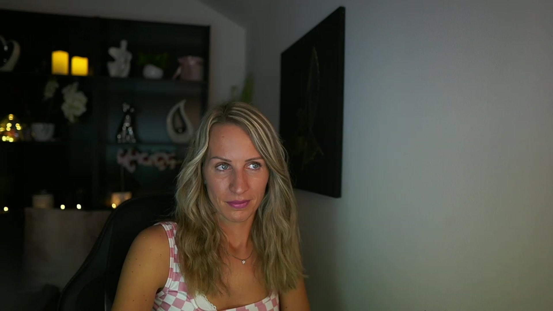 Gallery image thumbnail from Nikki__Sexx__'s myfreecams stream on, 08/10/2023, 22:02 image 5 of 20