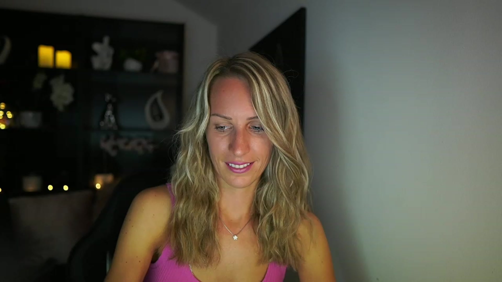 Gallery image thumbnail from Nikki__Sexx__'s myfreecams stream on, 08/13/2023, 19:03 image 15 of 20