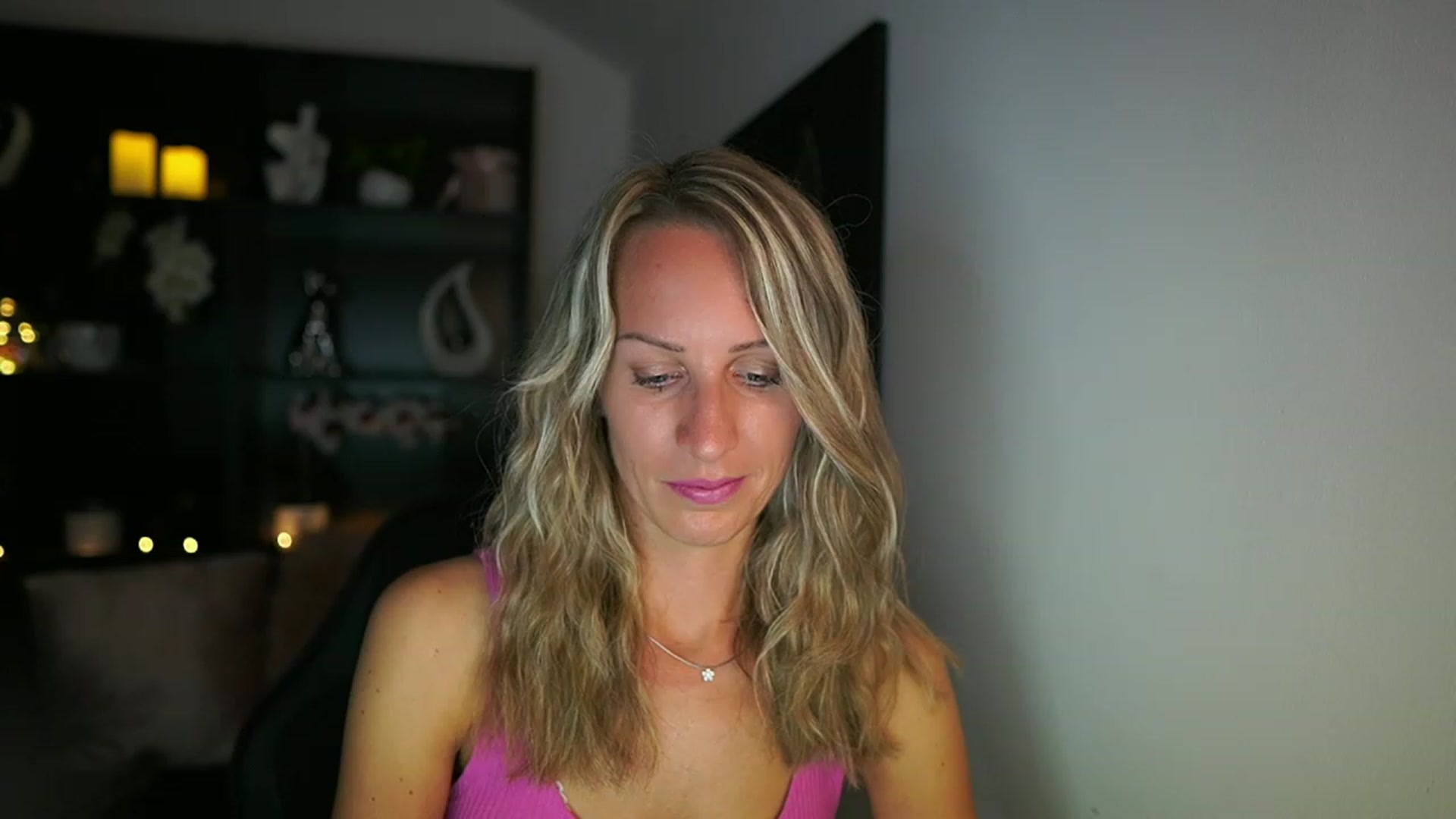 Gallery image thumbnail from Nikki__Sexx__'s myfreecams stream on, 08/13/2023, 19:03 image 8 of 20