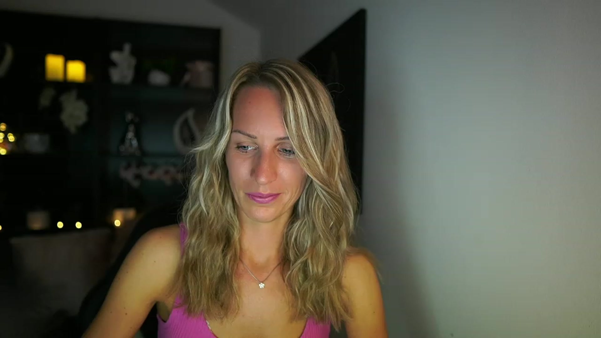 Gallery image thumbnail from Nikki__Sexx__'s myfreecams stream on, 08/13/2023, 19:03 image 14 of 20