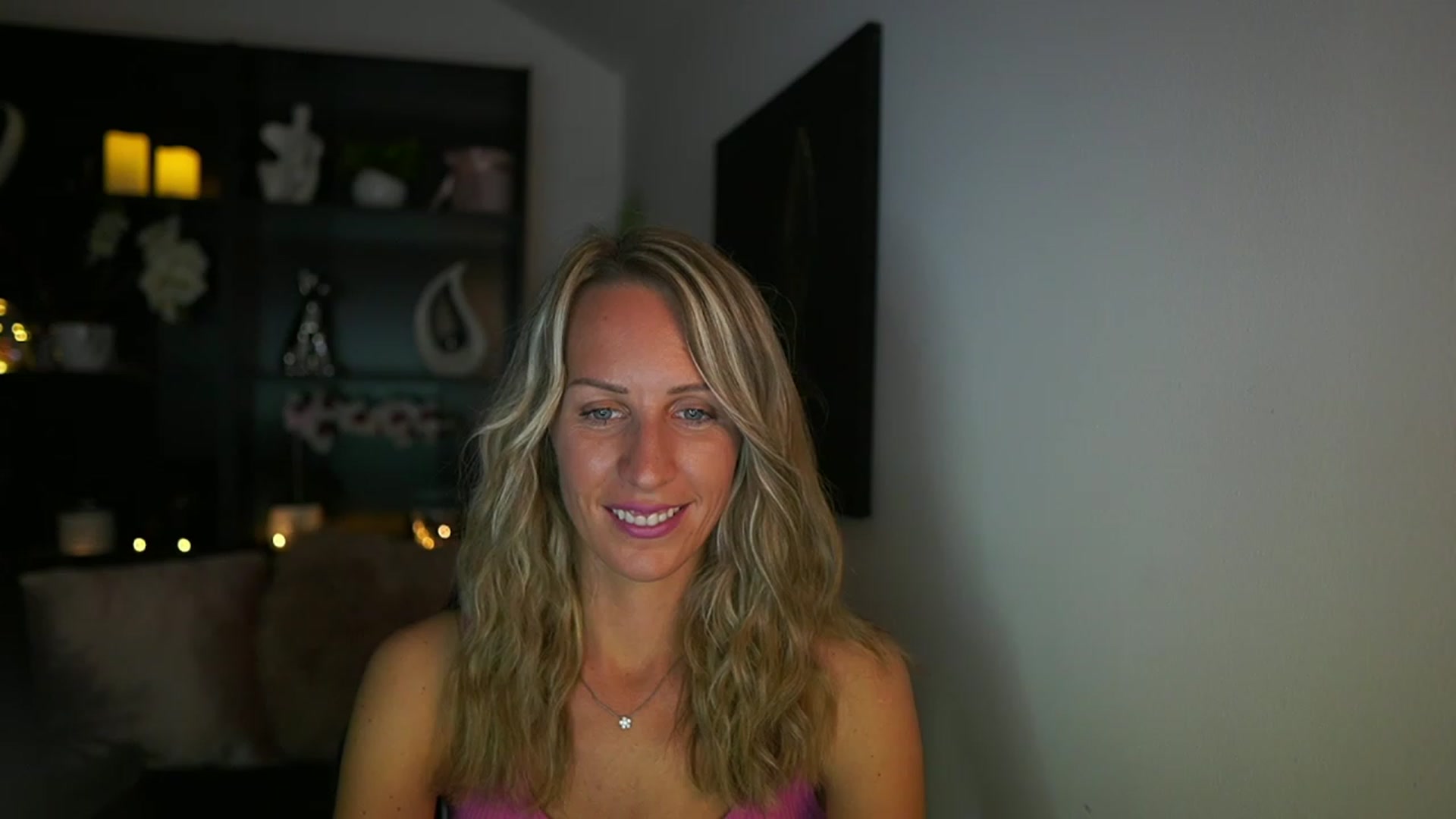 Gallery image thumbnail from Nikki__Sexx__'s myfreecams stream on, 08/13/2023, 21:28 image 5 of 20
