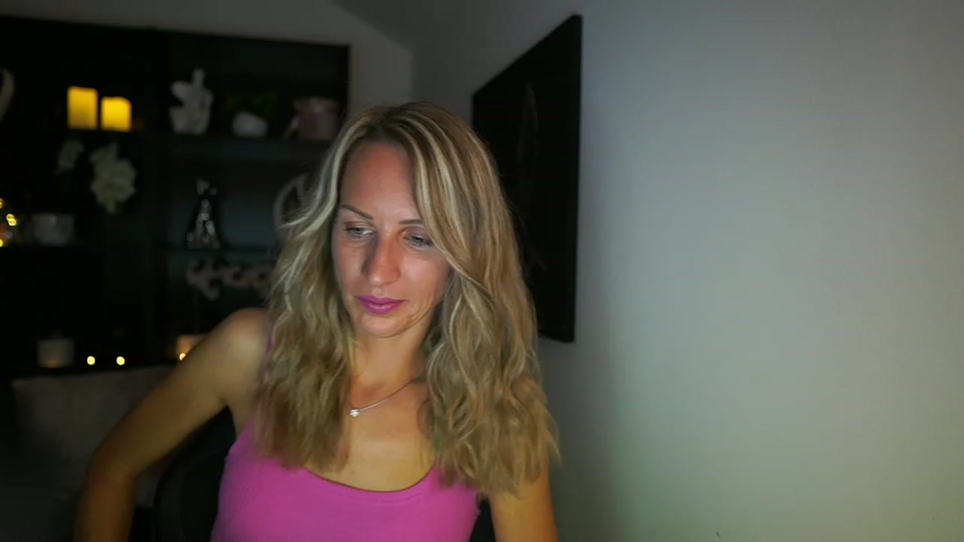 Gallery image thumbnail from Nikki__Sexx__'s myfreecams stream on, 08/13/2023, 22:31 image 3 of 20