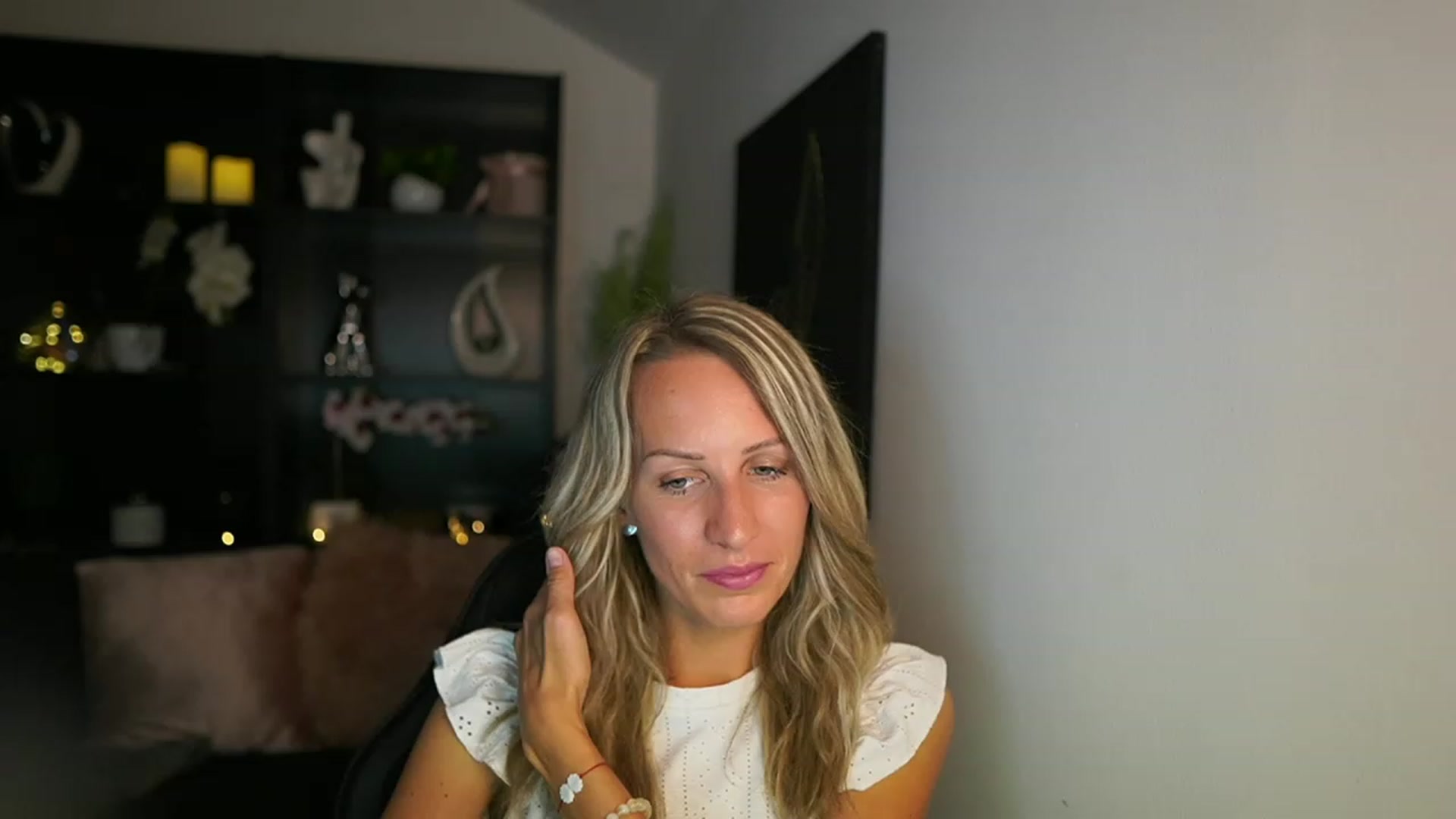 Gallery image thumbnail from Nikki__Sexx__'s myfreecams stream on, 08/15/2023, 19:44 image 19 of 20