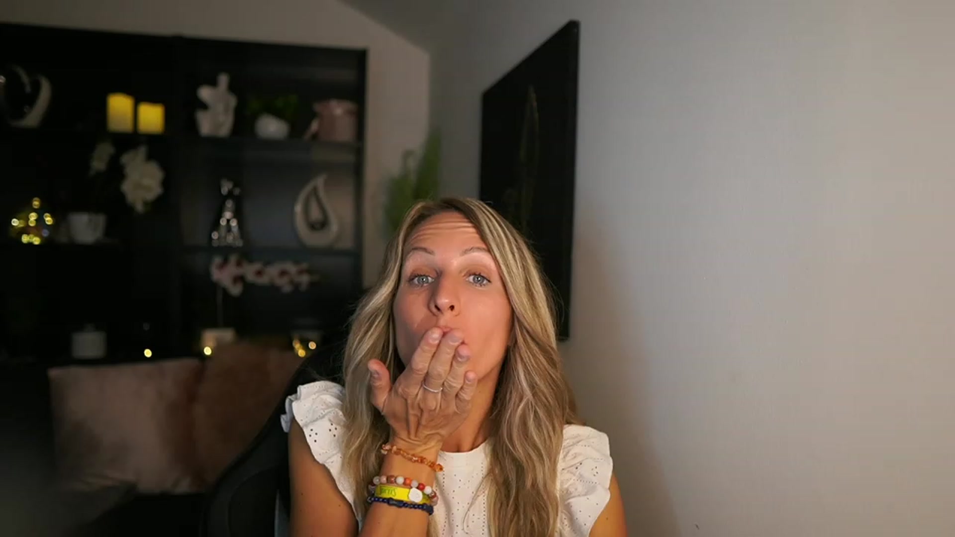 Gallery image thumbnail from Nikki__Sexx__'s myfreecams stream on, 08/15/2023, 19:44 image 14 of 20