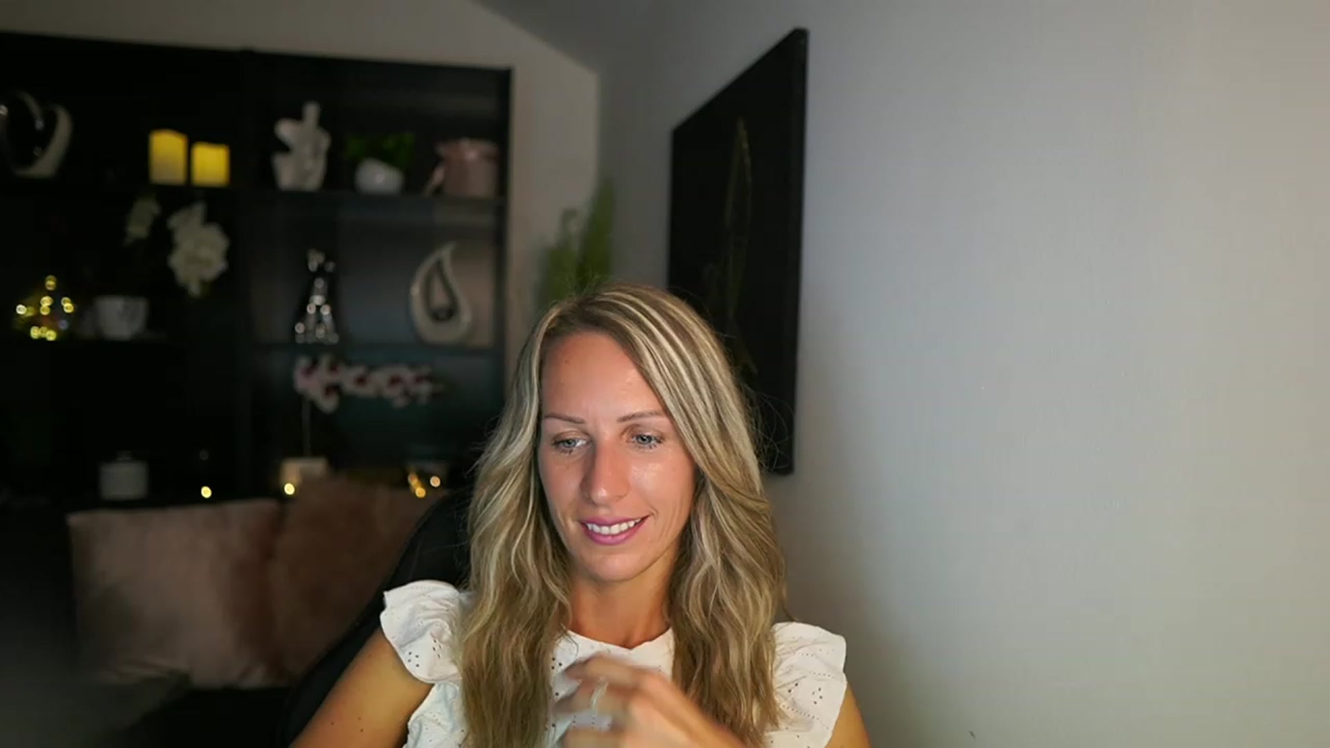 Gallery image thumbnail from Nikki__Sexx__'s myfreecams stream on, 08/15/2023, 19:44 image 3 of 20