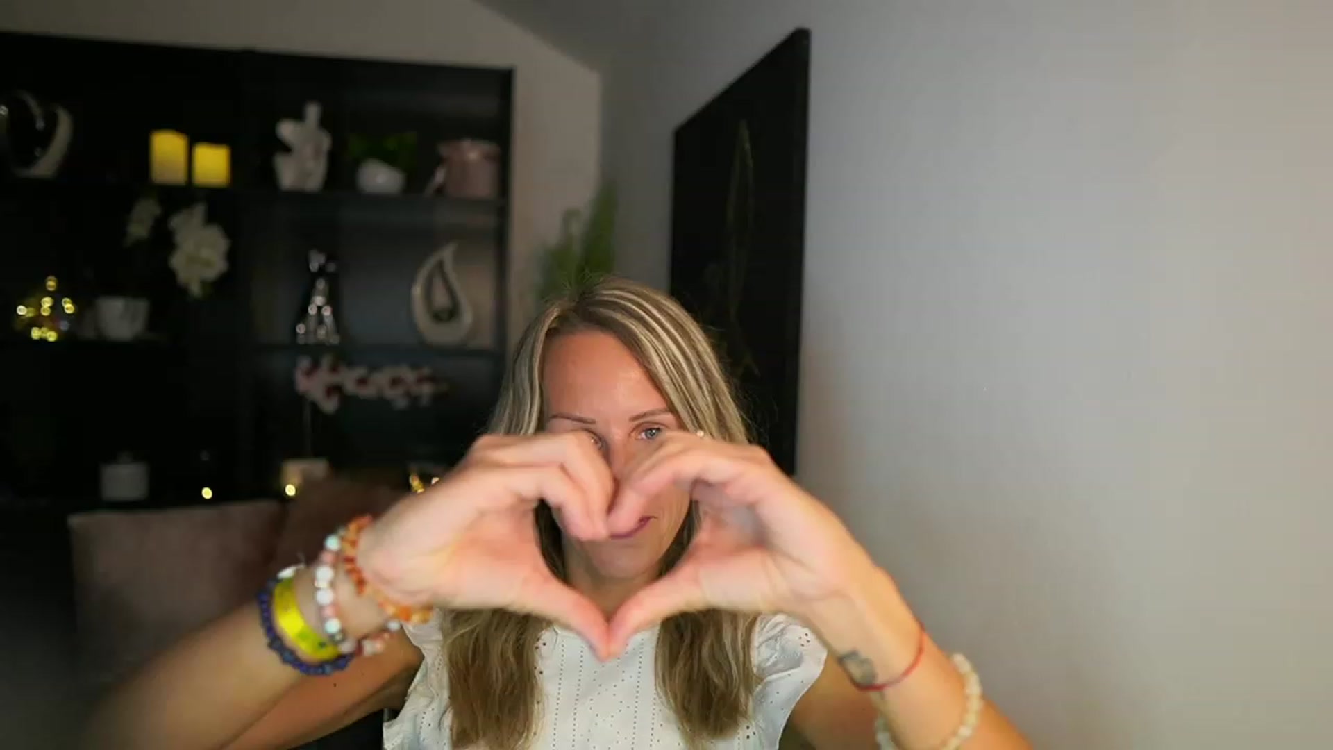 Gallery image thumbnail from Nikki__Sexx__'s myfreecams stream on, 08/15/2023, 19:44 image 4 of 20