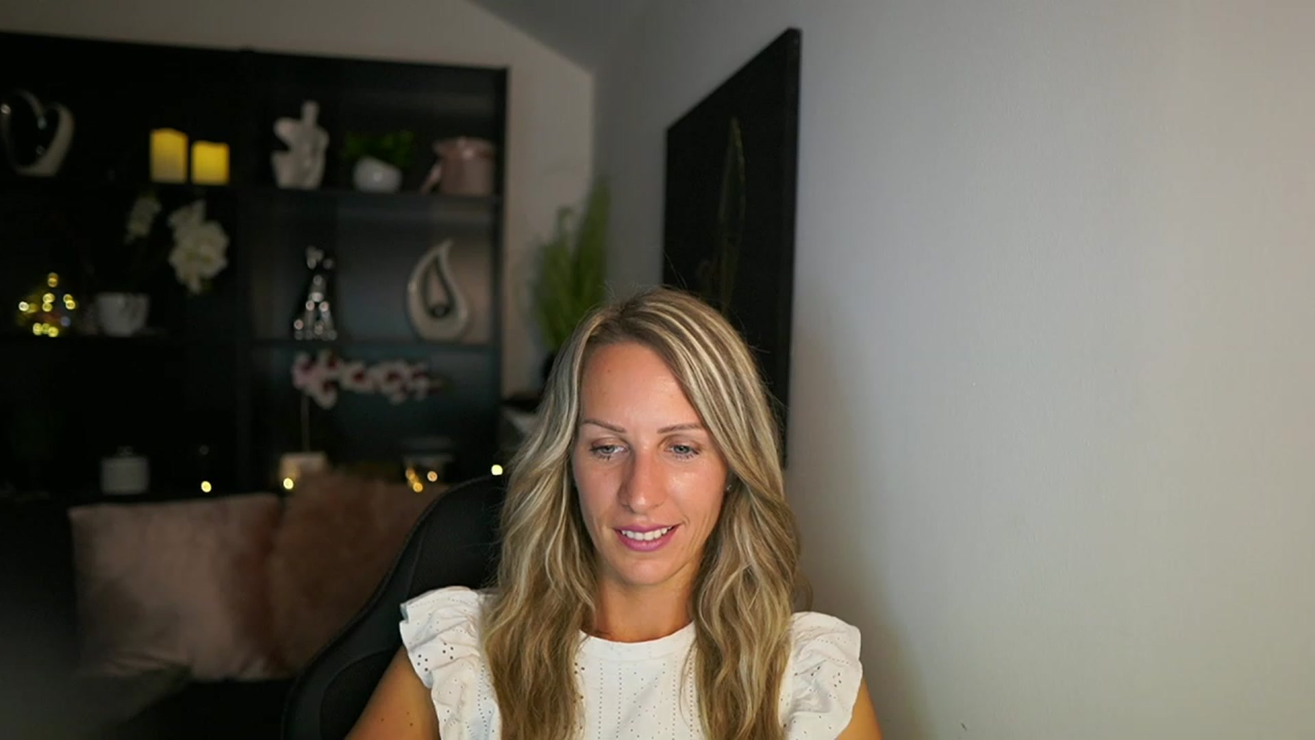 Gallery image thumbnail from Nikki__Sexx__'s myfreecams stream on, 08/15/2023, 19:44 image 11 of 20