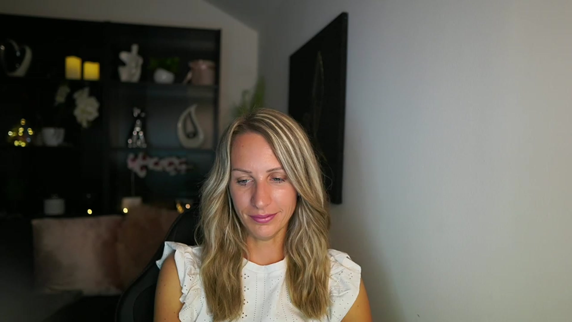 Gallery image thumbnail from Nikki__Sexx__'s myfreecams stream on, 08/15/2023, 21:32 image 11 of 20