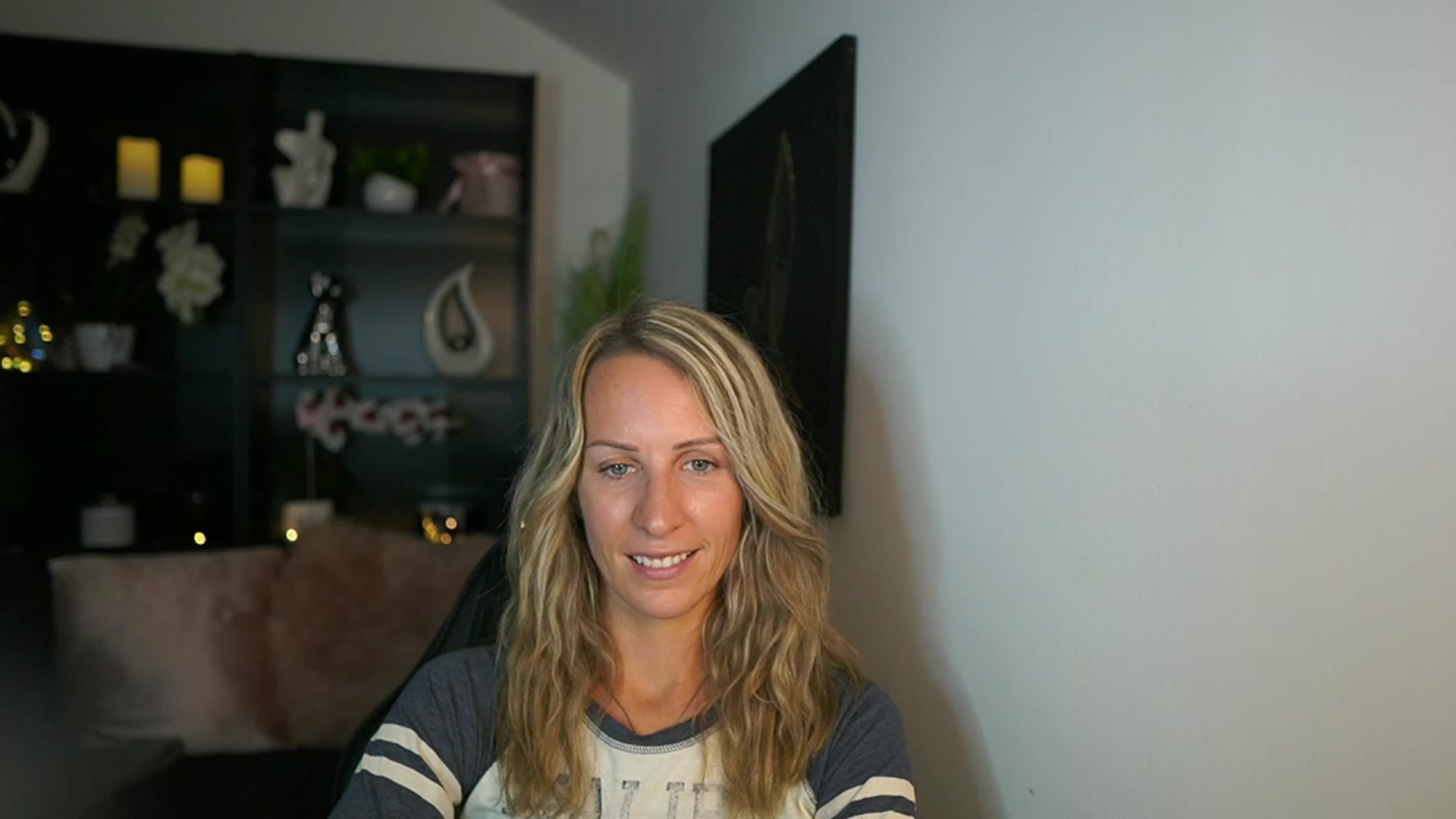 Gallery image thumbnail from Nikki__Sexx__'s myfreecams stream on, 08/17/2023, 17:57 image 19 of 20