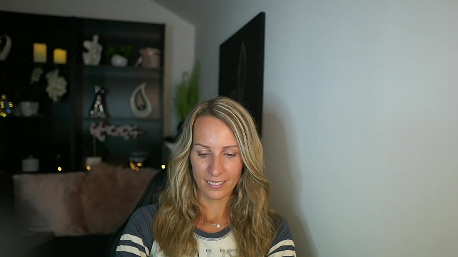 Gallery image thumbnail from Nikki__Sexx__'s myfreecams stream on, 08/17/2023, 22:01 image 13 of 20
