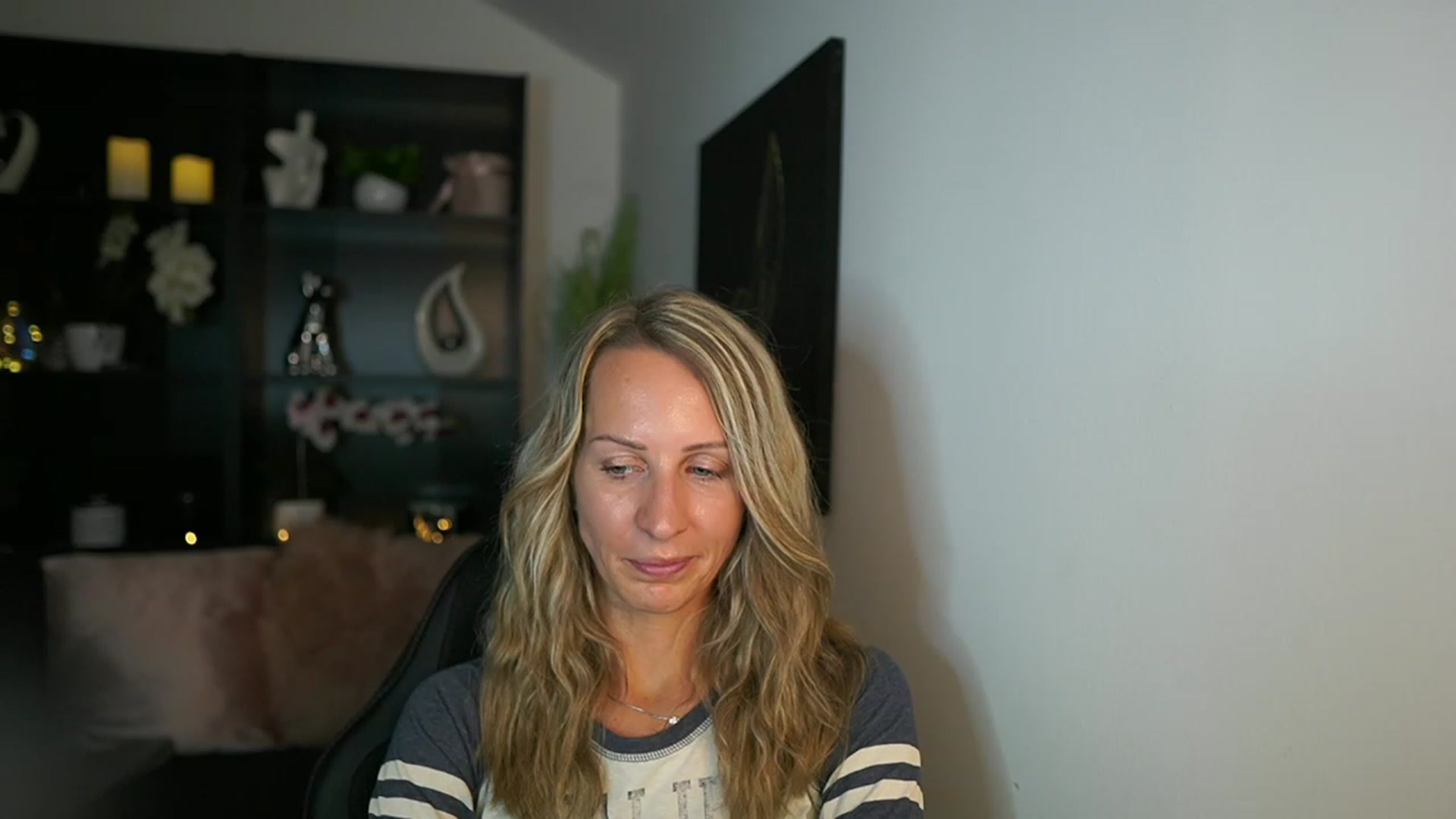 Gallery image thumbnail from Nikki__Sexx__'s myfreecams stream on, 08/17/2023, 22:01 image 9 of 20