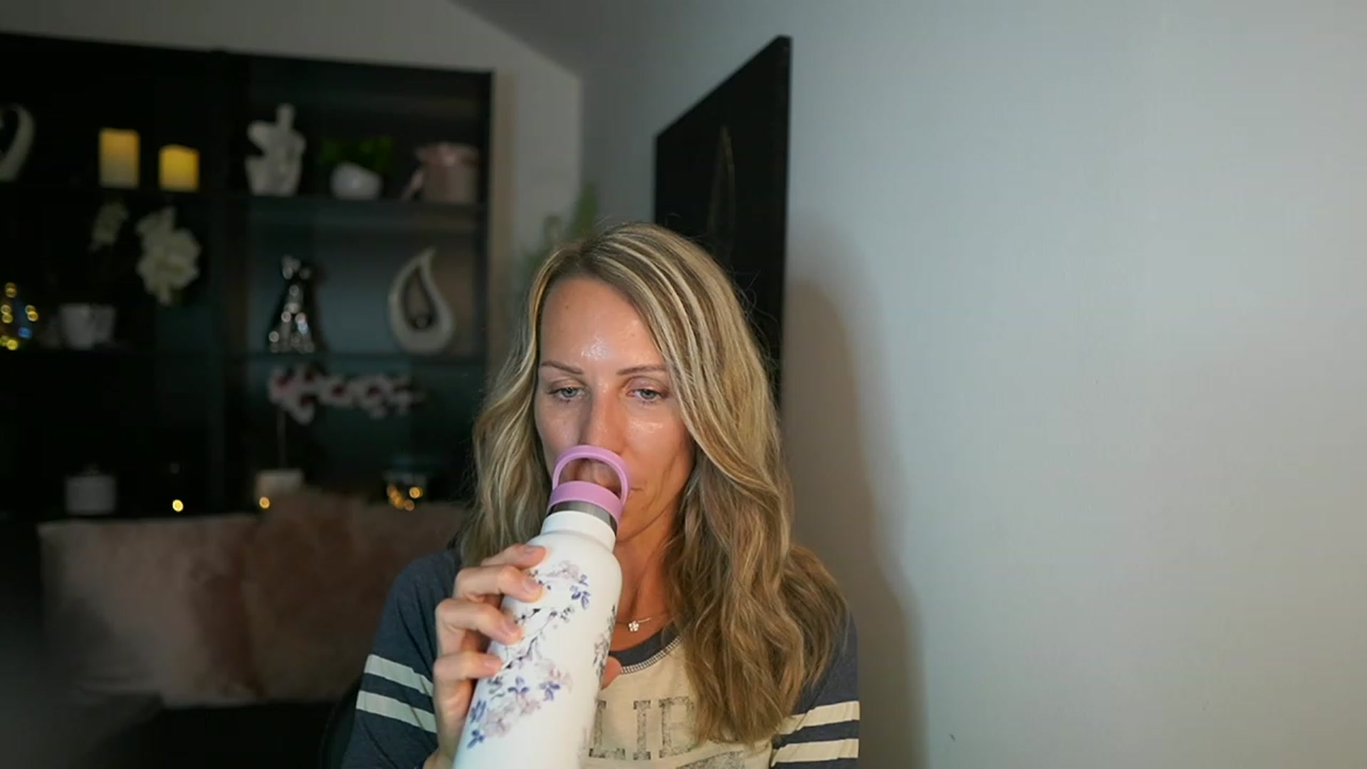 Gallery image thumbnail from Nikki__Sexx__'s myfreecams stream on, 08/17/2023, 22:01 image 14 of 20