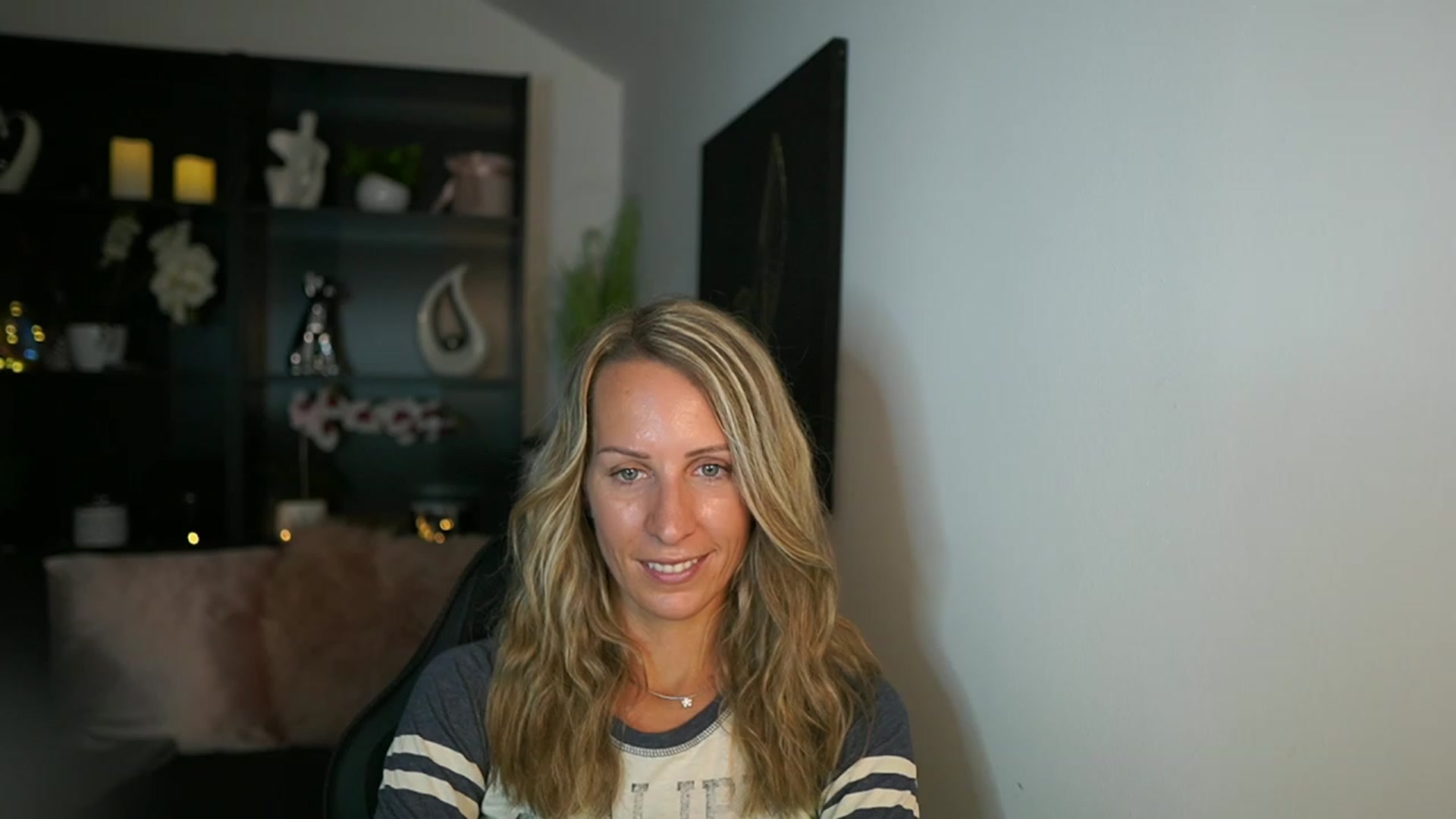 Gallery image thumbnail from Nikki__Sexx__'s myfreecams stream on, 08/17/2023, 22:01 image 3 of 20