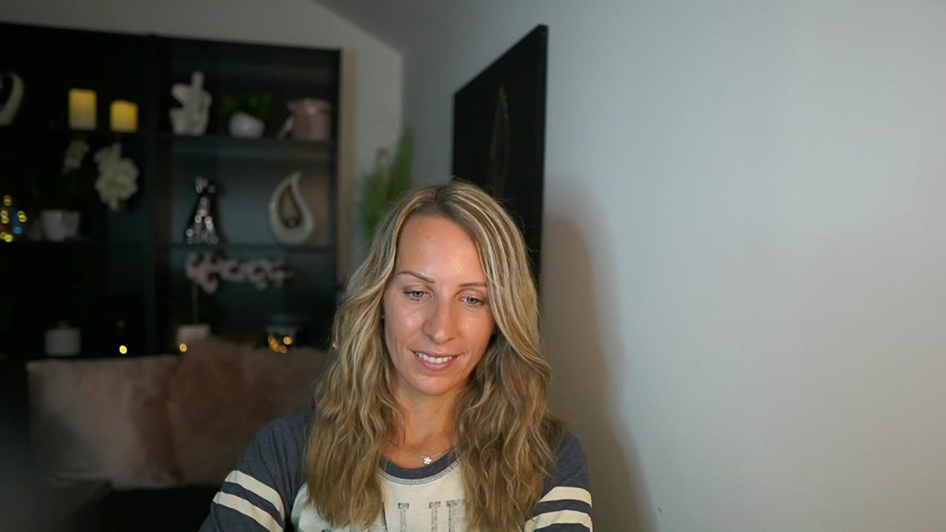 Gallery image thumbnail from Nikki__Sexx__'s myfreecams stream on, 08/17/2023, 22:01 image 11 of 20