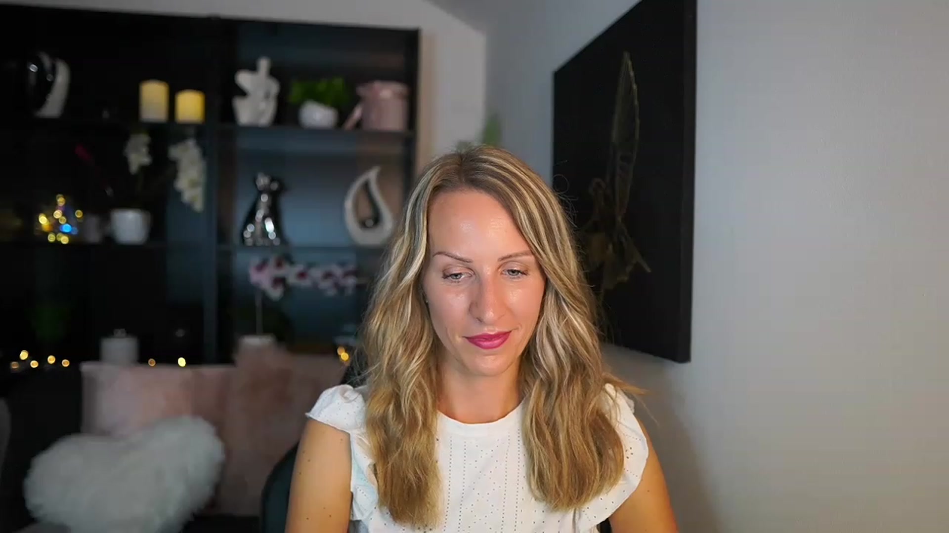 Gallery image thumbnail from Nikki__Sexx__'s myfreecams stream on, 08/21/2023, 20:39 image 7 of 20
