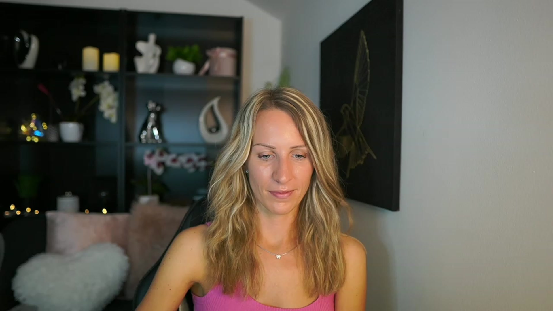 Gallery image thumbnail from Nikki__Sexx__'s myfreecams stream on, 08/22/2023, 21:00 image 7 of 20