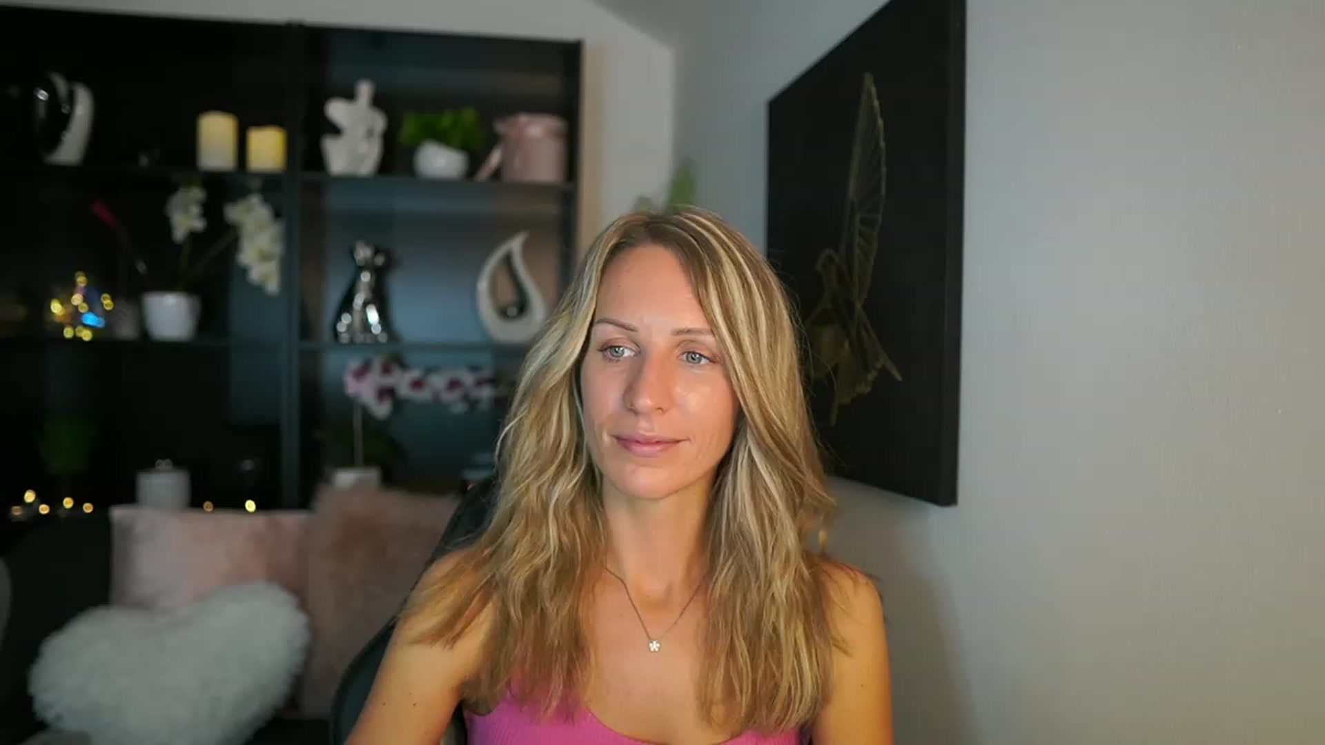 Gallery image thumbnail from Nikki__Sexx__'s myfreecams stream on, 08/22/2023, 21:00 image 8 of 20