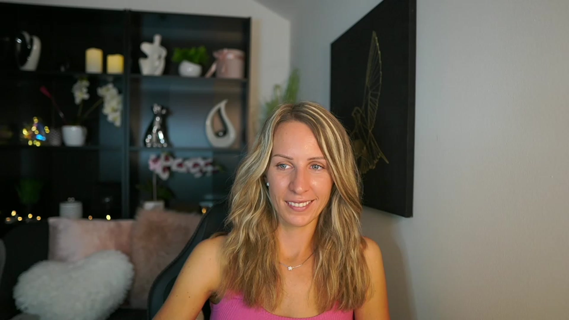 Gallery image thumbnail from Nikki__Sexx__'s myfreecams stream on, 08/22/2023, 21:00 image 2 of 20