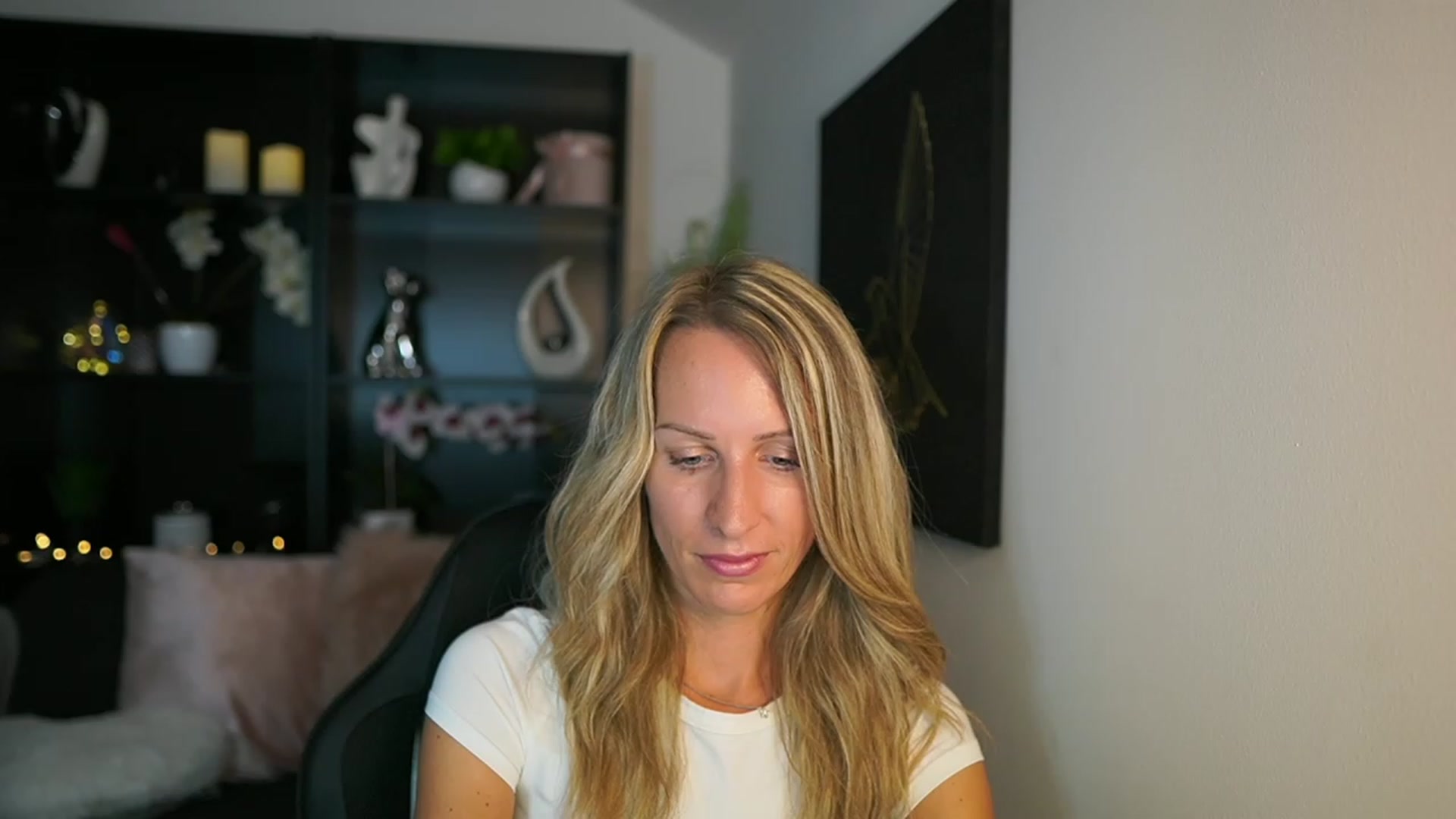 Gallery image thumbnail from Nikki__Sexx__'s myfreecams stream on, 08/24/2023, 21:41 image 4 of 20