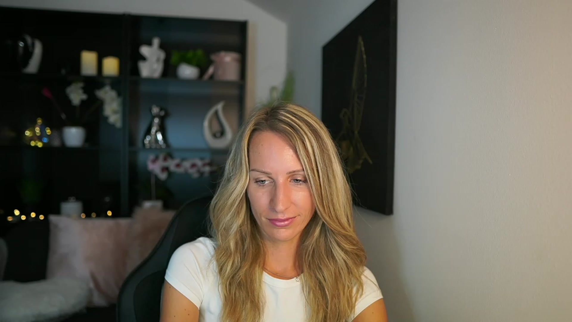 Gallery image thumbnail from Nikki__Sexx__'s myfreecams stream on, 08/24/2023, 21:41 image 2 of 20