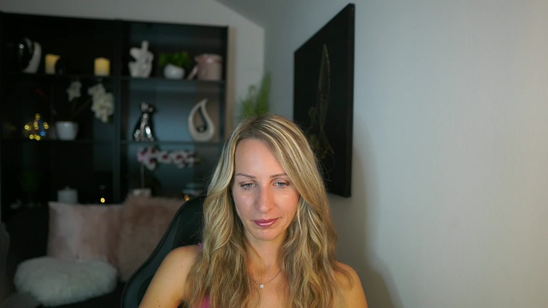 Gallery image thumbnail from Nikki__Sexx__'s myfreecams stream on, 08/29/2023, 18:32 image 19 of 20