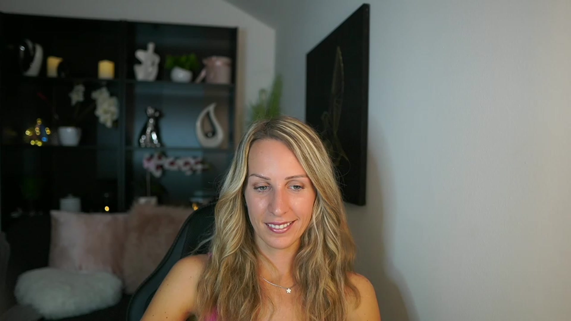 Gallery image thumbnail from Nikki__Sexx__'s myfreecams stream on, 08/29/2023, 18:32 image 13 of 20
