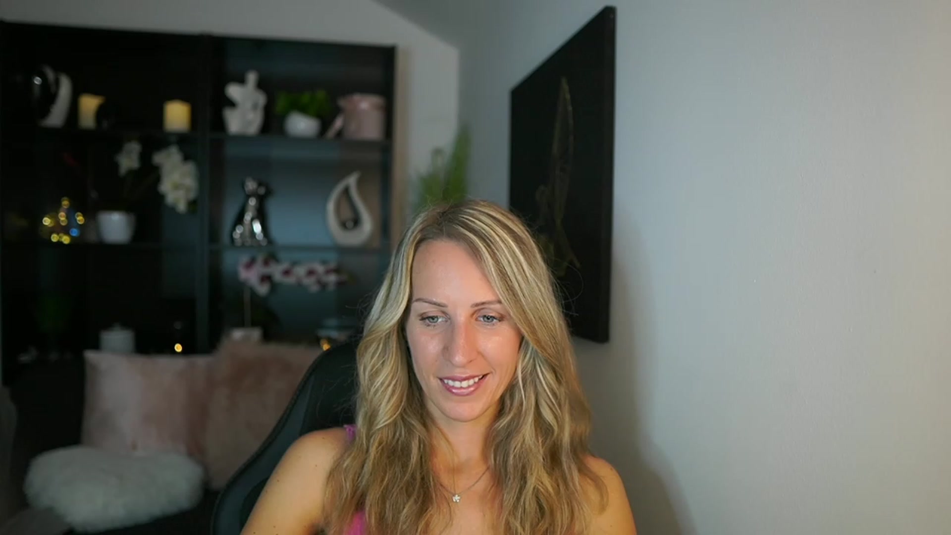 Gallery image thumbnail from Nikki__Sexx__'s myfreecams stream on, 08/29/2023, 18:32 image 17 of 20