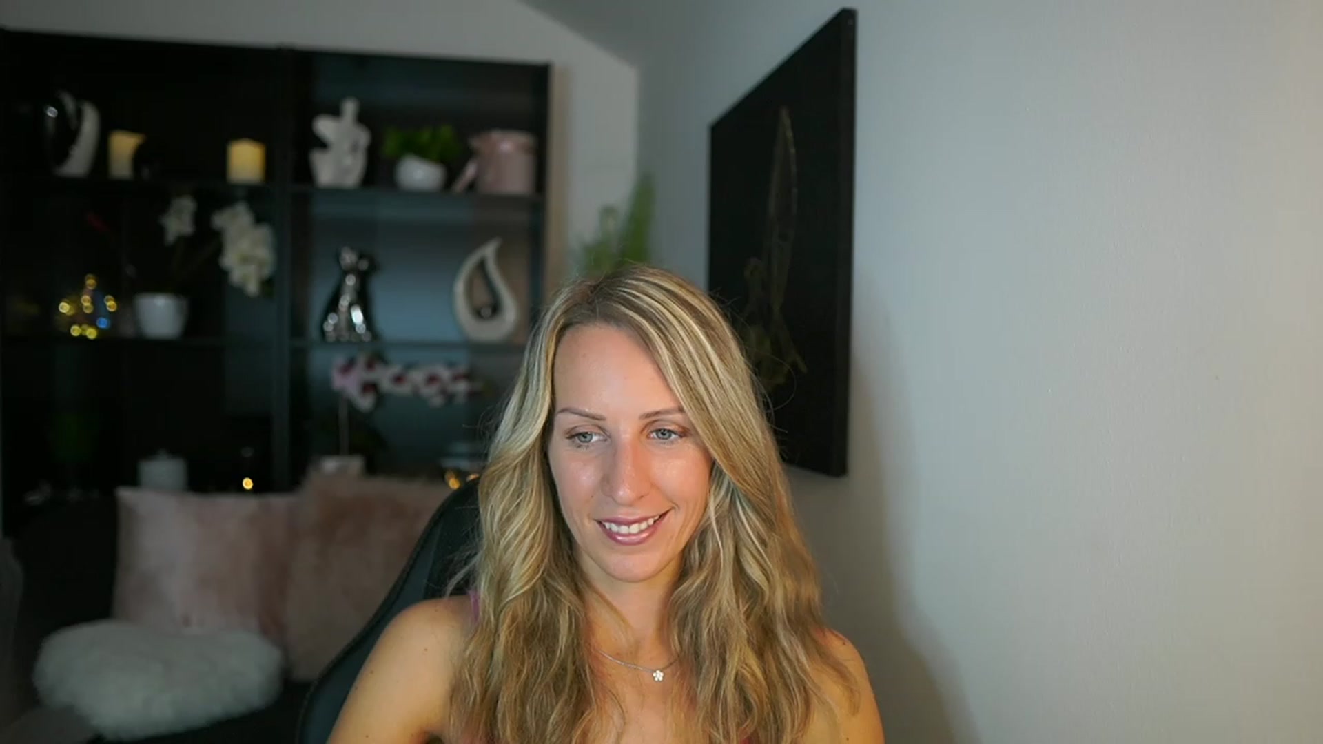 Gallery image thumbnail from Nikki__Sexx__'s myfreecams stream on, 08/29/2023, 18:32 image 11 of 20