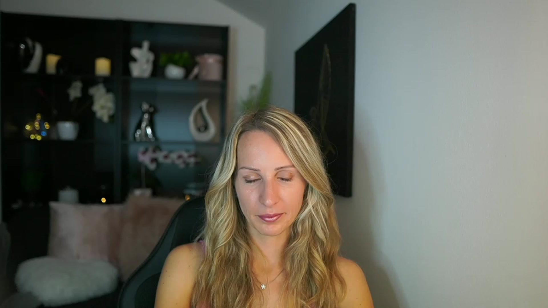 Gallery image thumbnail from Nikki__Sexx__'s myfreecams stream on, 08/29/2023, 18:32 image 6 of 20
