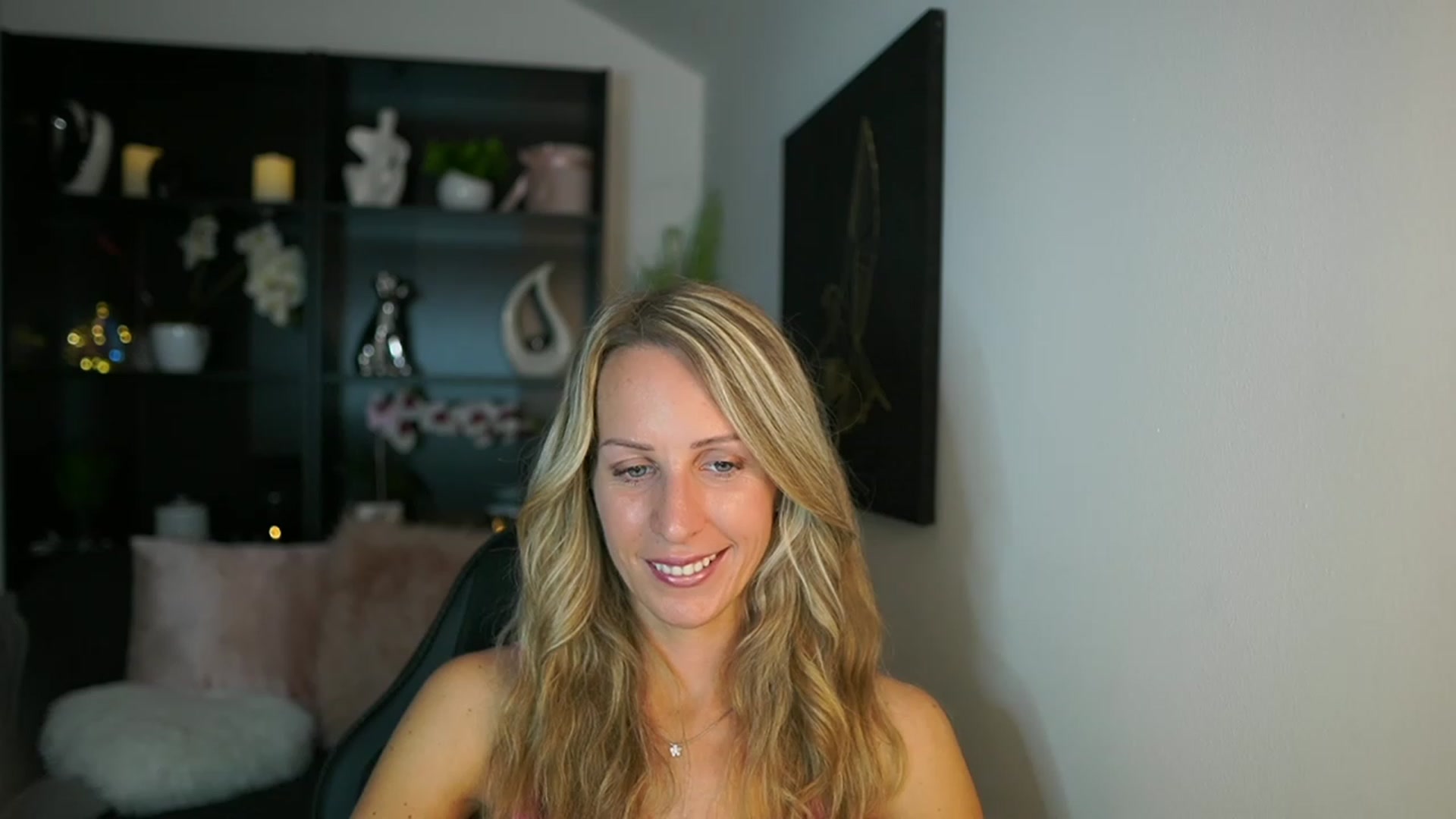 Gallery image thumbnail from Nikki__Sexx__'s myfreecams stream on, 08/29/2023, 18:32 image 7 of 20